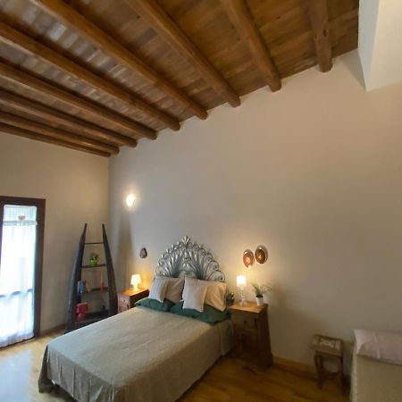 Casa Vetriera Apartment Palermo Bagian luar foto