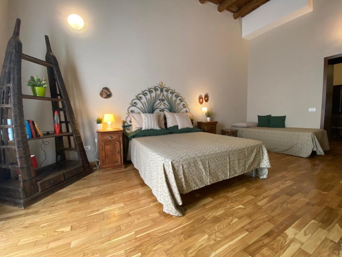 Casa Vetriera Apartment Palermo Bagian luar foto