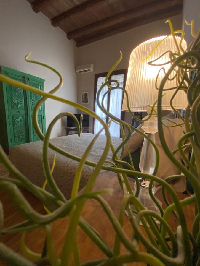 Casa Vetriera Apartment Palermo Bagian luar foto